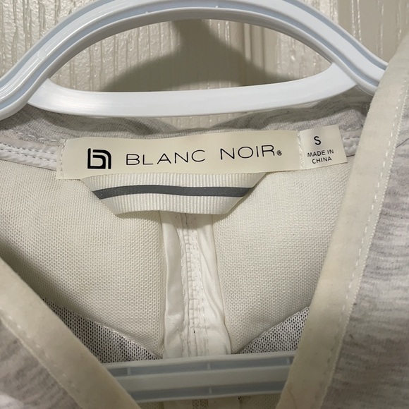 Blanc Noir vest - Picture 2 of 4
